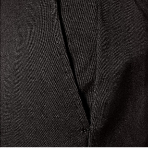 Amazon Essentials Men's Classic-Fit Stretch Tech Golf Pant 34x33 Black - Picture 6 of 9